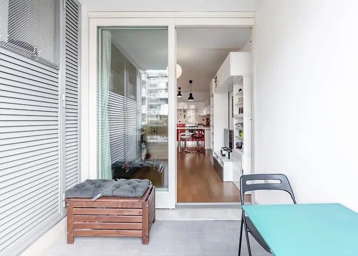 Portuense 107 - Bright Flat *
